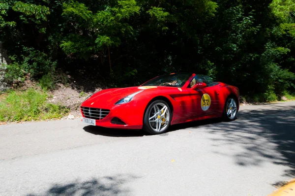 Ferrari California T