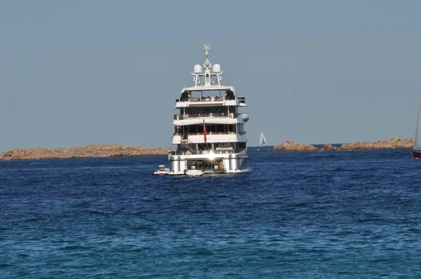 De luxe motorjachten In Costa Smeralda Sardinië — Stockfoto