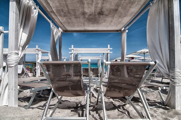 Sardinië Italië Cala Sabina Strandstoelen Interieur Met Sky Achtergronden — Stockfoto