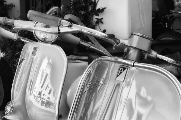Piaggio Vespa scooter motor sprint vintage —  Fotos de Stock