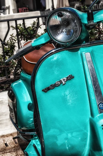 Piaggio 베 스파 및 lambrettavintage 스 프린트 모터 스쿠터 — 스톡 사진