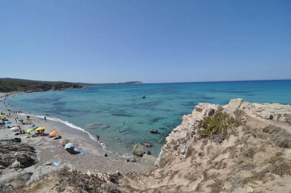 MAIORE EN SARDINIA GALLURA CON EL MAR AZUL — Foto de Stock