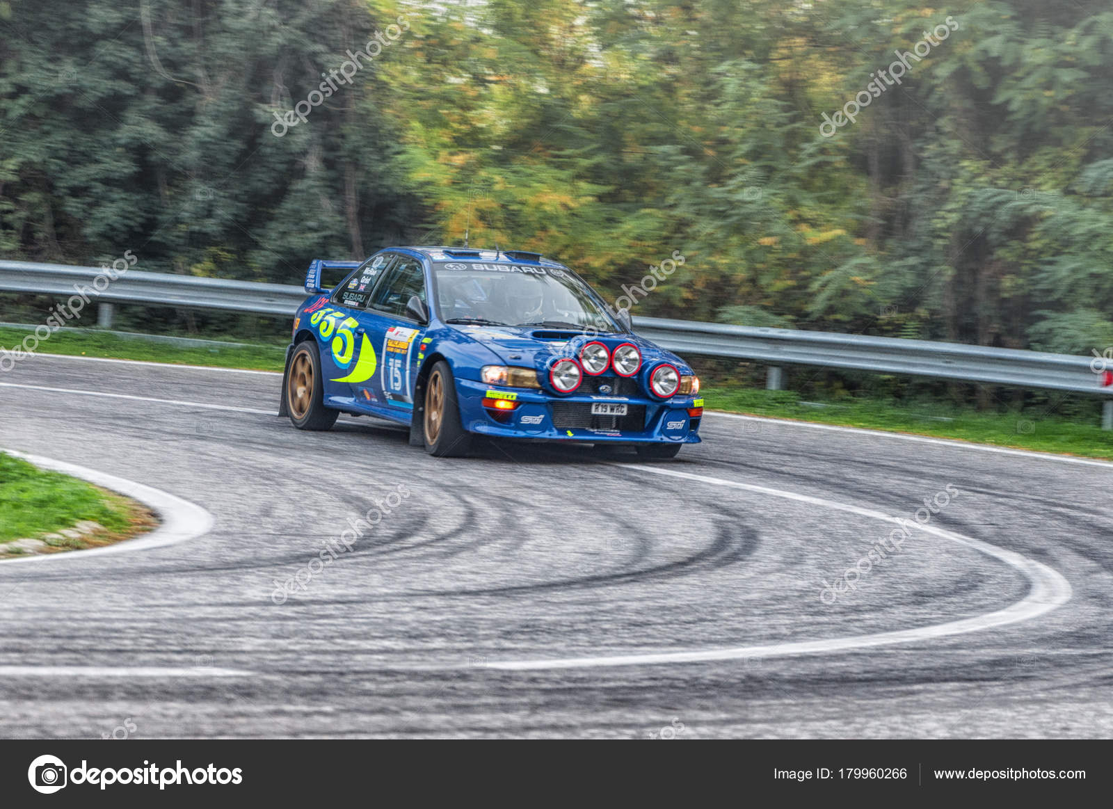 푸조 406 토스카나 – 1996년 콘셉트 카 1996년 제네바 모터쇼에서 공개된 406 토스카나는 우아한 406 쿠페를 기반으로 한  카브리올레 콘셉트이며 완전히 핀파리나가 스타일링했다. Instagram 프로필에서 푸조 콘셉트 칼럼을 만나보세요  @peugeotgtifans, image size:1600x1163