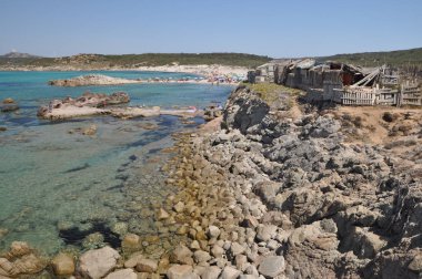 Ünlü Rena Maiore Sardunya Gallura mavi deniz, plaj