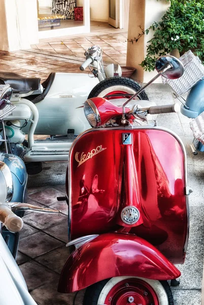 Porto Cervo Italië Juni 2016 Piaggio Vespa Lambrettavintage Sprint Motor — Stockfoto