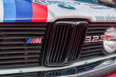 Sanmarino, Sanmarino - Ott 21, 2017: Bmw 323 E21 1981 yılında eski yarış otomobili ralli efsanesi 2017 ünlü San Marino Tarihi yarış
