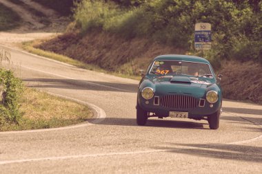 Pesaro Colle San Bartolo, İtalya - Mayıs 17-2018: Zagato Fiat 8v 1952'eski bir yarış araba ralli Mille Miglia 2018 ünlü İtalyan tarihi Formula (1927-1957)