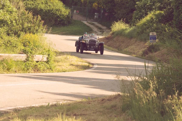 イタリア ペーザロ バルトロが 2018 ラリー Mille Miglia 2018 有名なイタリアの歴史的レース 1927 — ストック写真