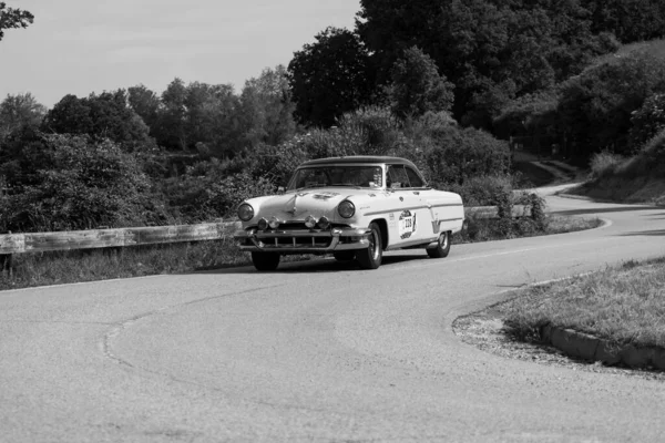 Pesaro Colle San Bartolo Itália Maio 2018 Lincoln Capri 1954 — Fotografia de Stock