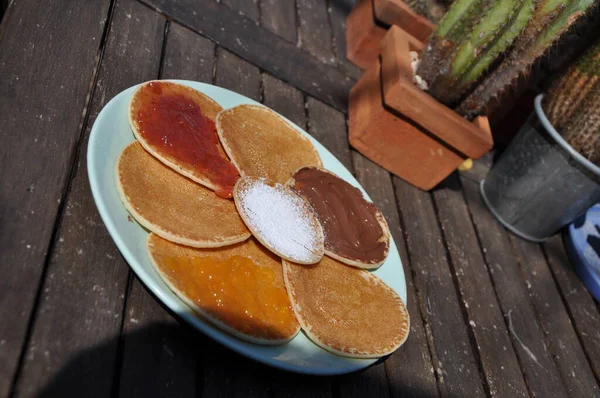 Seleção Panquecas Com Chocolate Marmelada Mel — Fotografia de Stock