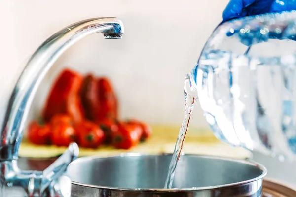 Preparación Agua Desinfectante Para Descontaminar Fruta Prevenir Propagación Virus — Foto de Stock