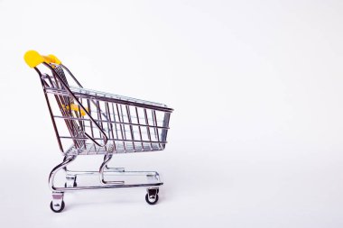 Alışveriş arabası konsepti, alışveriş ve satış, perakende ve dükkanlar.