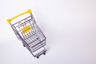Alışveriş arabası konsepti, alışveriş ve satış, perakende ve dükkanlar.