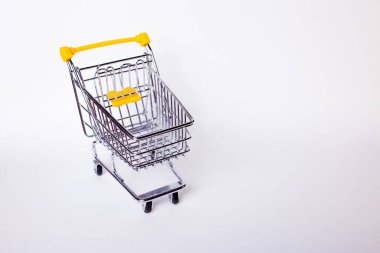Alışveriş arabası konsepti, alışveriş ve satış, perakende ve dükkanlar.
