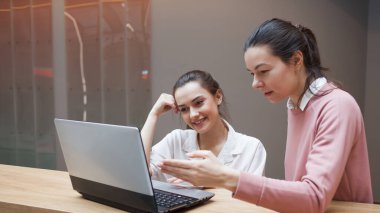 Bir takımda kişisel eğitim ve danışmanlık..