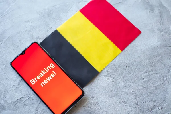 Nyheter, Belgiens flagga och inskriptionsnyheterna — Stockfoto