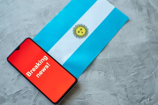 Έκτακτη είδηση, η σημαία της Αργεντινής και η επιγραφή ειδήσεων — Φωτογραφία Αρχείου