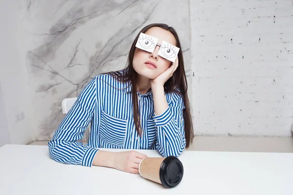 Procrastination and chronic fatigue syndrome in the workplace. — Stock Photo, Image