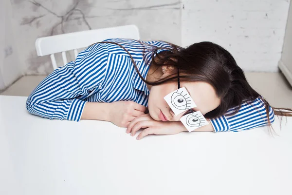 Procrastination and chronic fatigue syndrome in the workplace. — Stock Photo, Image