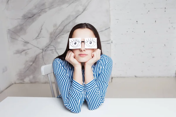 Drowsiness and procrastination. A student pretends to work, — Stock Photo, Image