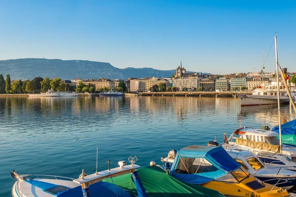 Morgon i Genève gatorna — Stockfoto