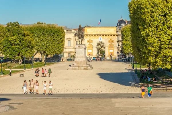 Peyrou tuin met triomfboog in Montpellier — Stockfoto