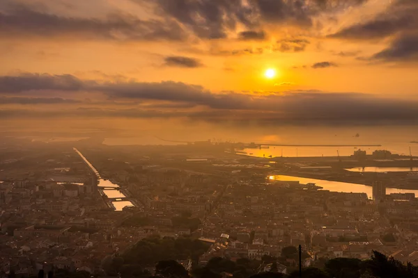 Vista de la mañana en el Sete - amanecer, Francia —  Fotos de Stock