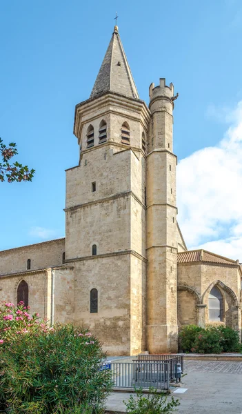 Campanilla de la iglesia Madeleine en Beziers - Francia —  Fotos de Stock