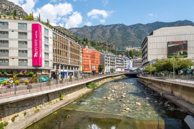 Villefranche de Conflent sokaklarında