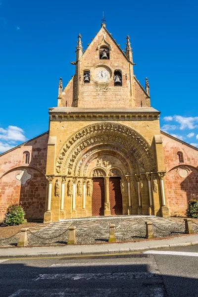 Fasadzie Kościoła Sainte Foy w Morlaas - Francja — Zdjęcie stockowe