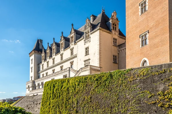 Building of chateau in Pau — Stockfoto