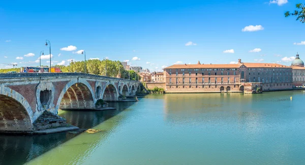 Most Pont Neuf v Toulouse — Stock fotografie