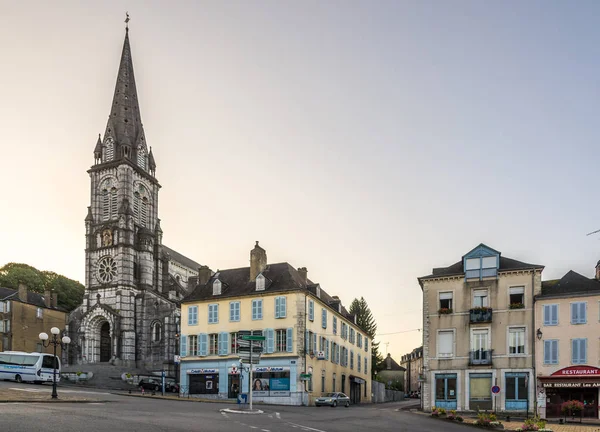 Церковь Нотр-Дам-олорон-Сент-Мари - Франция — стоковое фото