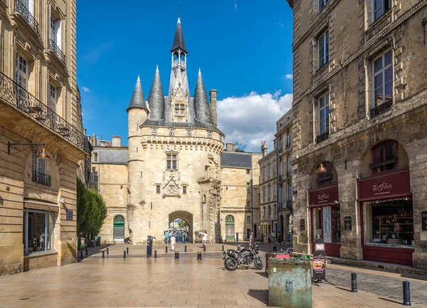 Street near Gate Cailhau - Porte Cailhau in Bordeaux - France — Φωτογραφία Αρχείου