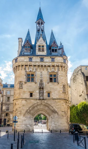 Oostzijde van Gate Cailhau - Porte Cailhau in Bordeaux - Frankrijk — Stockfoto