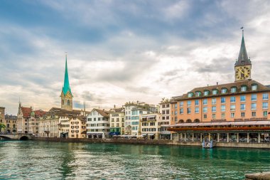 Zürih - İsviçre Limmat Nehri, görüntüleme