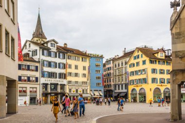 Zürih İsviçre sokaklarında