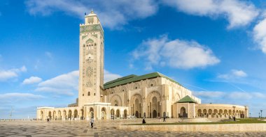 Hasan II Camii panoramik manzaraya. Casablanca'da