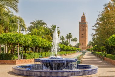 Koutoubia minaresi Marrakesh, Morocc ile çeşme, görüntüleme