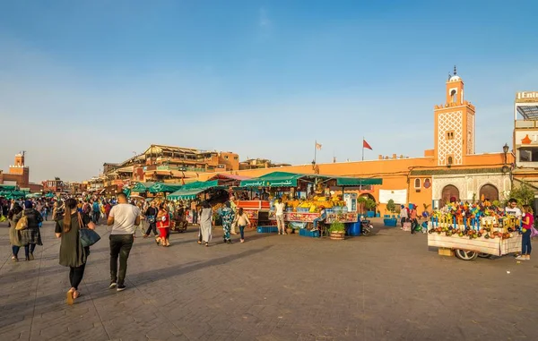 Am jemaa el-fnaa sqaure - Medina von Marrakesch, Marokko — Stockfoto