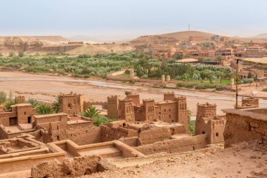 Vadiye Ksars - Fas ile Kasbah AIT Benhaddou görüntülemek