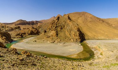 Nehir Ziz - Fas at nalı Bend görüntülemek