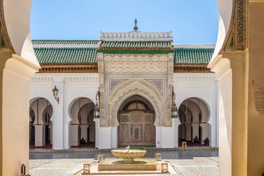 Courtyard Fez - Fas Al Üniversitesi Quaraouiyine göster