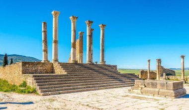 Antik kentin Volubilis - Fas Capitoline tapınağında görüntülemek 