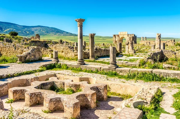 Ruïnes van bad in oude stad Volubilis - Marokko — Stockfoto