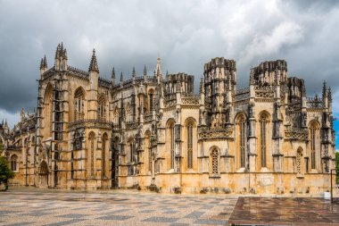 Batalha Manastırı - Portekiz frontside görüntülemek