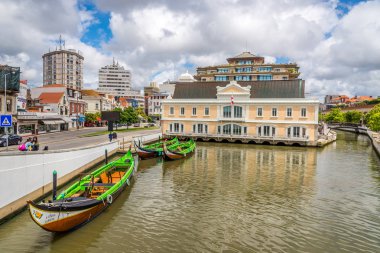 Aveiro Belediye Binası - Portekiz ile kanalında görüntülemek
