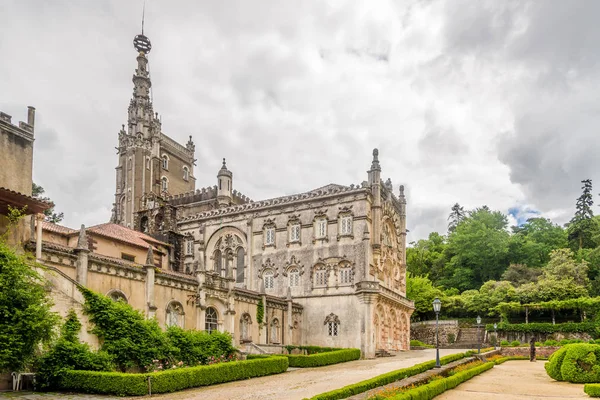 Uitzicht op het paleis van Bucaco in Portugal — Stockfoto