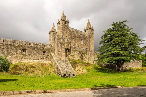 Widok na zamek Santa Maria de Feira - Portugalia — Zdjęcie stockowe