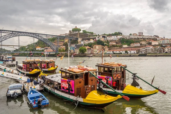Dijk van de rivier Douro in Porto - Portugal — Stockfoto